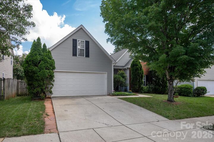 Property Photo: 9407 Thatcher Hall Court NC 28277