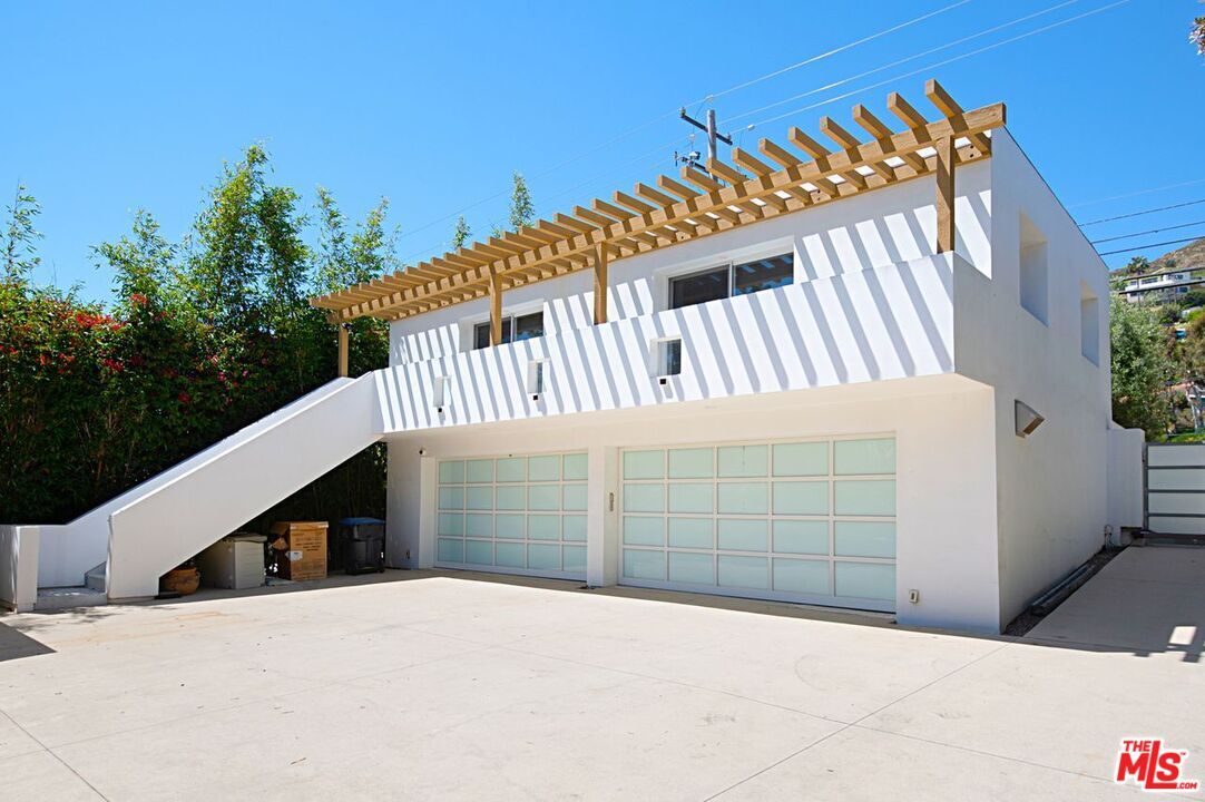 Property Photo:  32628 Pacific Coast Hwy, Unit Gh  CA 90265 