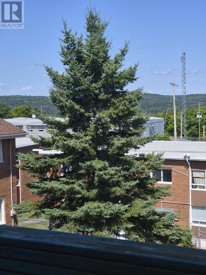 Property Photo: 9-102 Hutchison Ave ON P5A 1W8