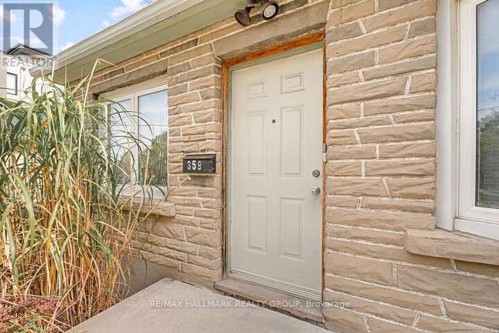 Property Photo:  359 Dominion Avenue 2  ON K2A 2H1 