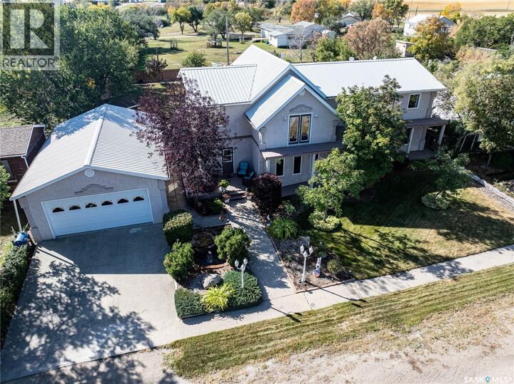 Property Photo: 304 1st Street W SK S0L 2L0