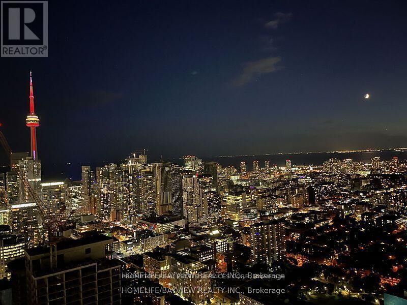 Property Photo:  488 University Avenue 4312  ON M5G 0C1 