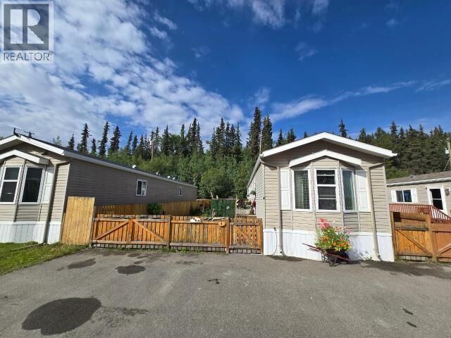 Property Photo: 4-18 Azure Road YT Y1A 0C2