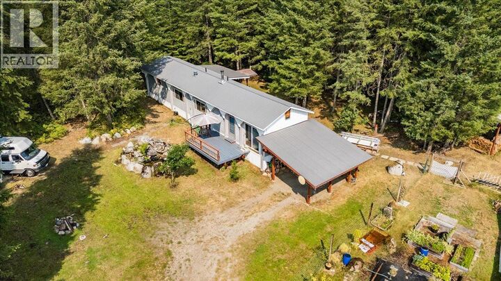 Property Photo:  8864 Slocan  S Road  BC V0G 2C0 