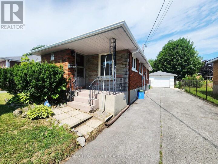 Property Photo: 1124 Fourth Street East ON K6H 2K4