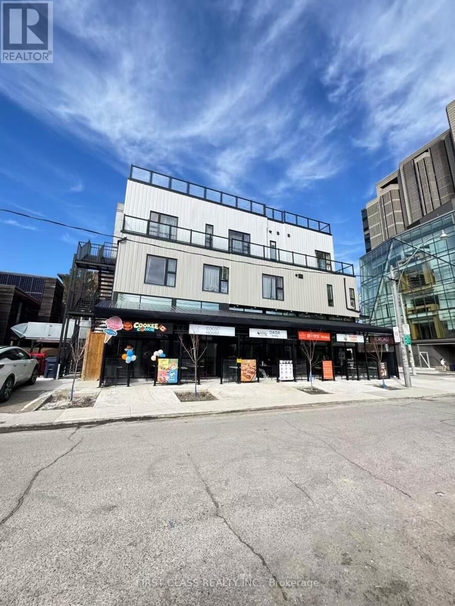 Property Photo:  364 Huron Street 205  ON M5S 2G4 