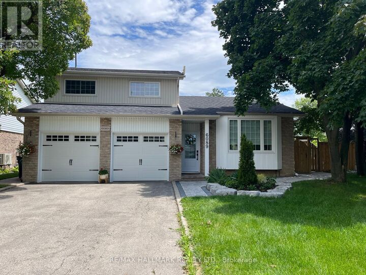 Property Photo:  6089 Starfield Crescent  ON L5N 1X2 