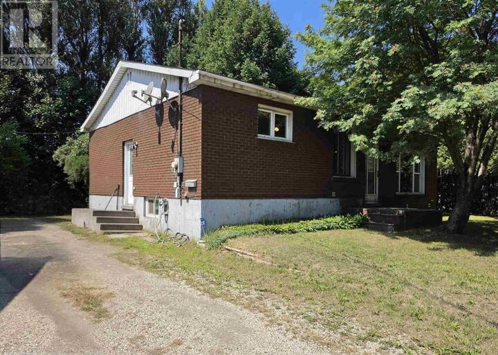 Property Photo: 87 Letcher St ON P6C 4X5