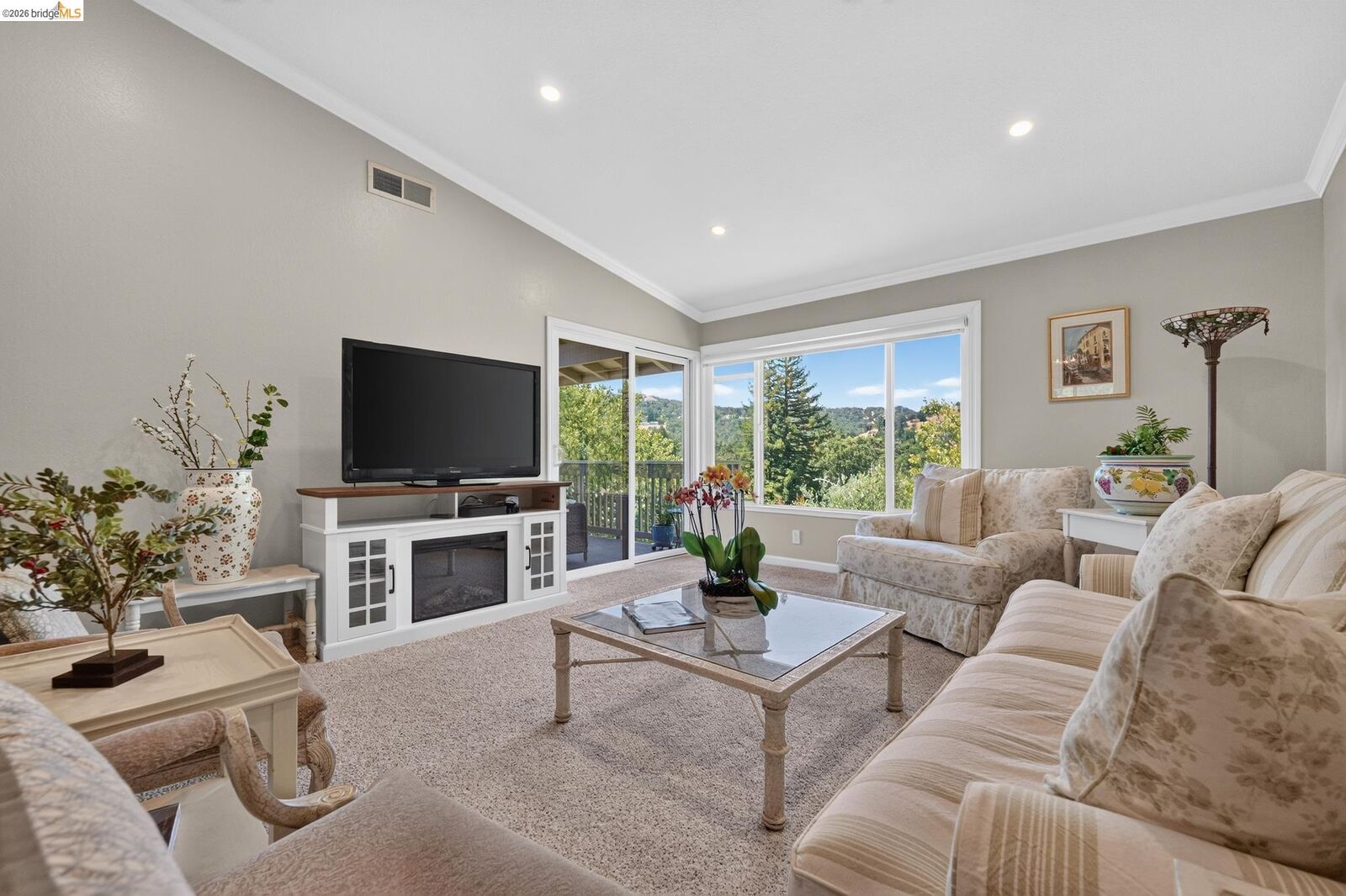 Property Photo: 2608 Saklan Indian Drive #3, Entry 4 CA 94595