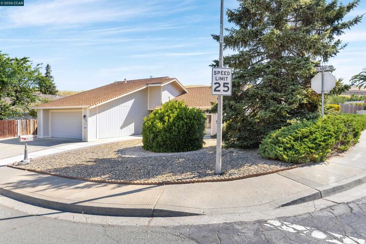 Property Photo: 412 Solano Dr CA 94510