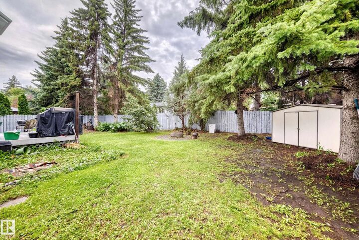 Property Photo: 6 Atkinson Place AB T8N 5P5