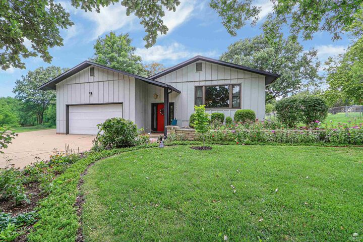 Property Photo: 1731 Cedar Crest Drive KS 66503