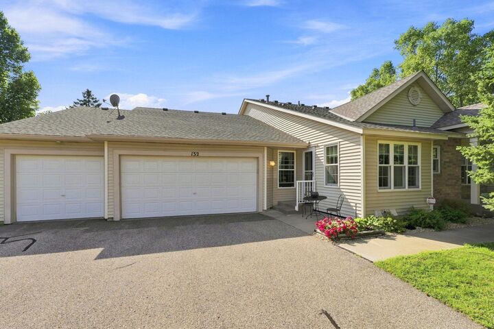 Property Photo:  132 Wedgewood Court  MN 55115 