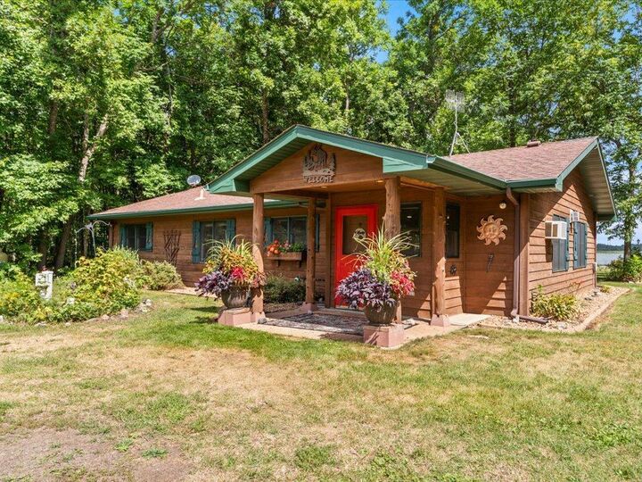 Property Photo: 11002 W Splithand Road MN 55744