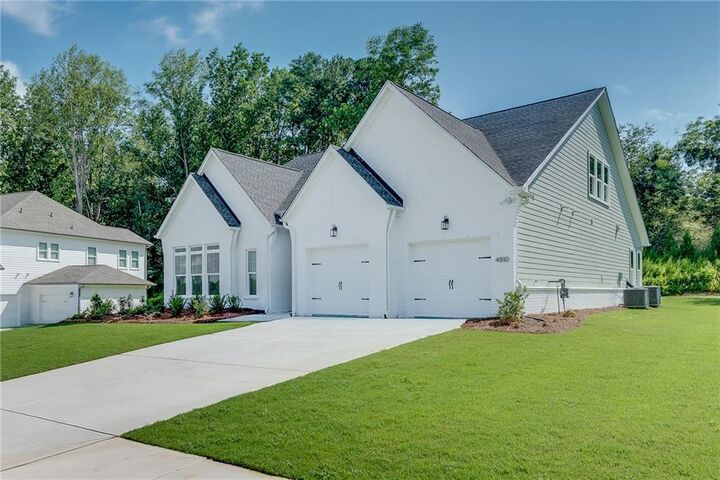 Property Photo: 4810 Gadwall Way GA 30028