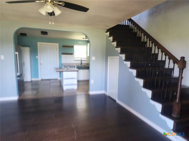 Property Photo: 1645 Fm 3432 TX 78101