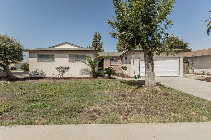 Property Photo: 2652 Purdue CA 93611