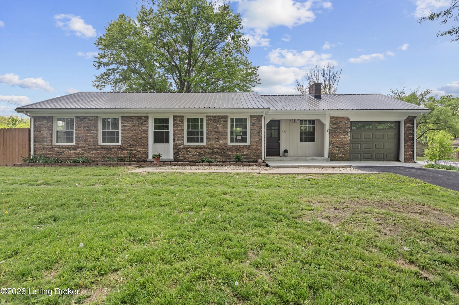 Property Photo:  16 Meadowbrook Dr  KY 40601 