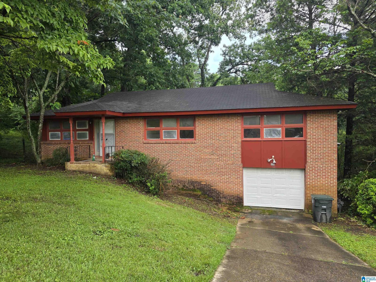 Property Photo:  956 Reedwood Lane  AL 35235 