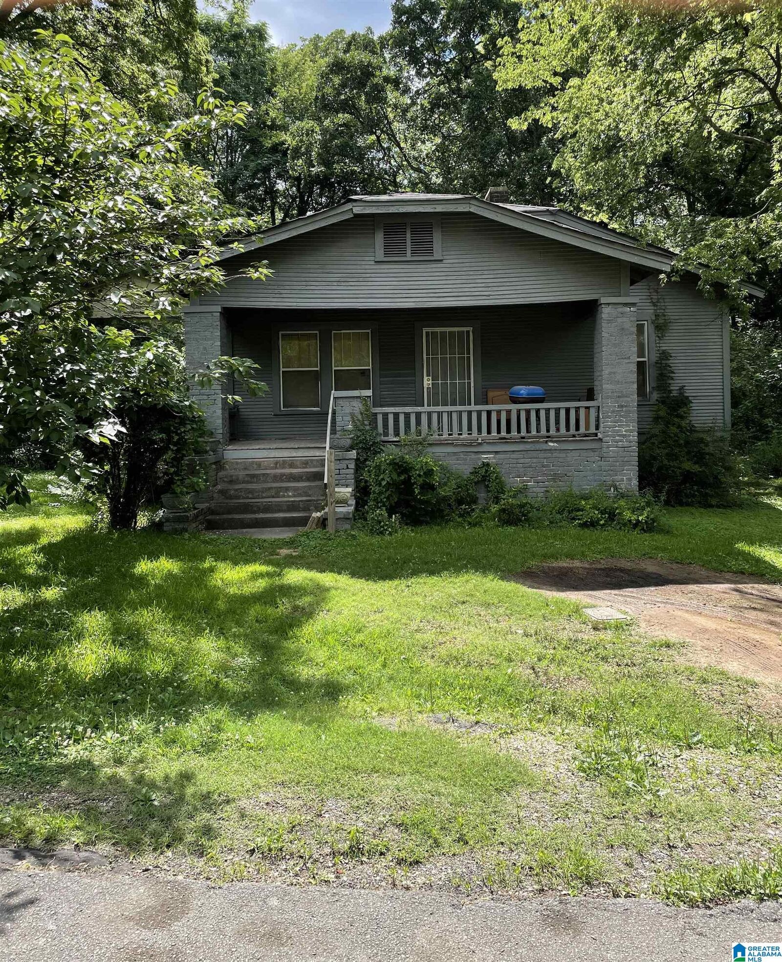 Property Photo:  1003 7th Street  AL 35228 