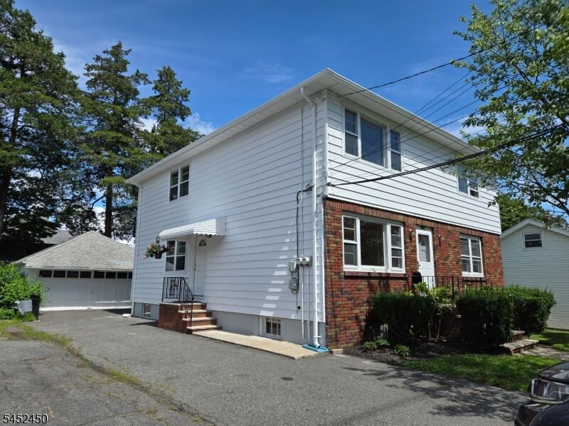 Property Photo:  384 Delawanna Ave 2  NJ 07014 