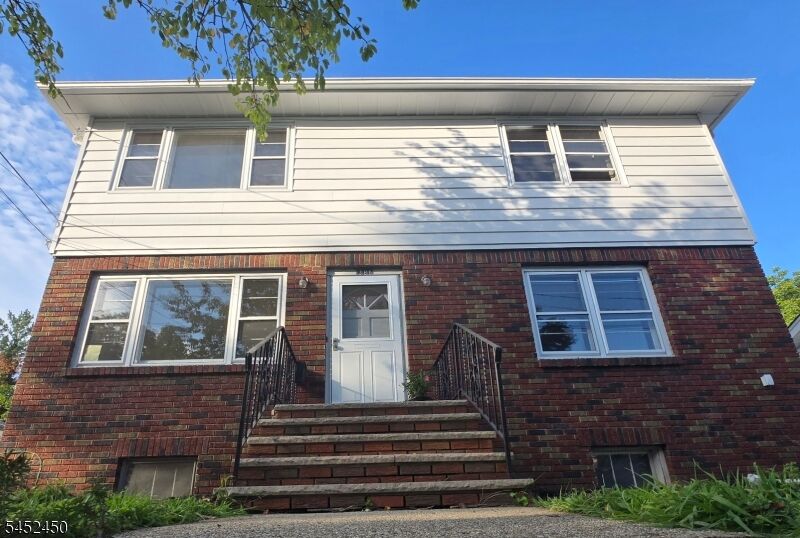Property Photo:  384 Delawanna Ave 2  NJ 07014 