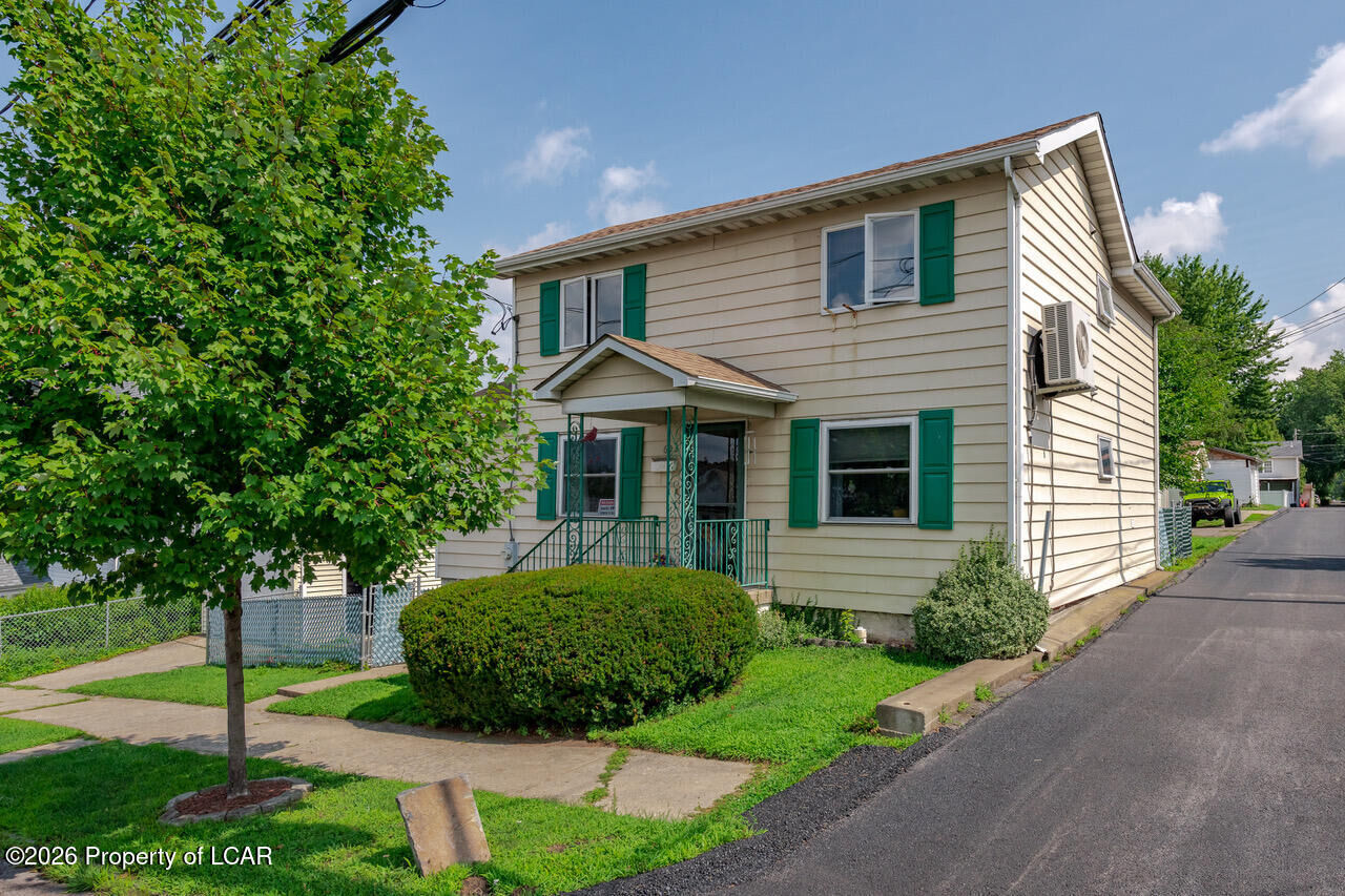 Property Photo: 613 Hickory Street PA 18505
