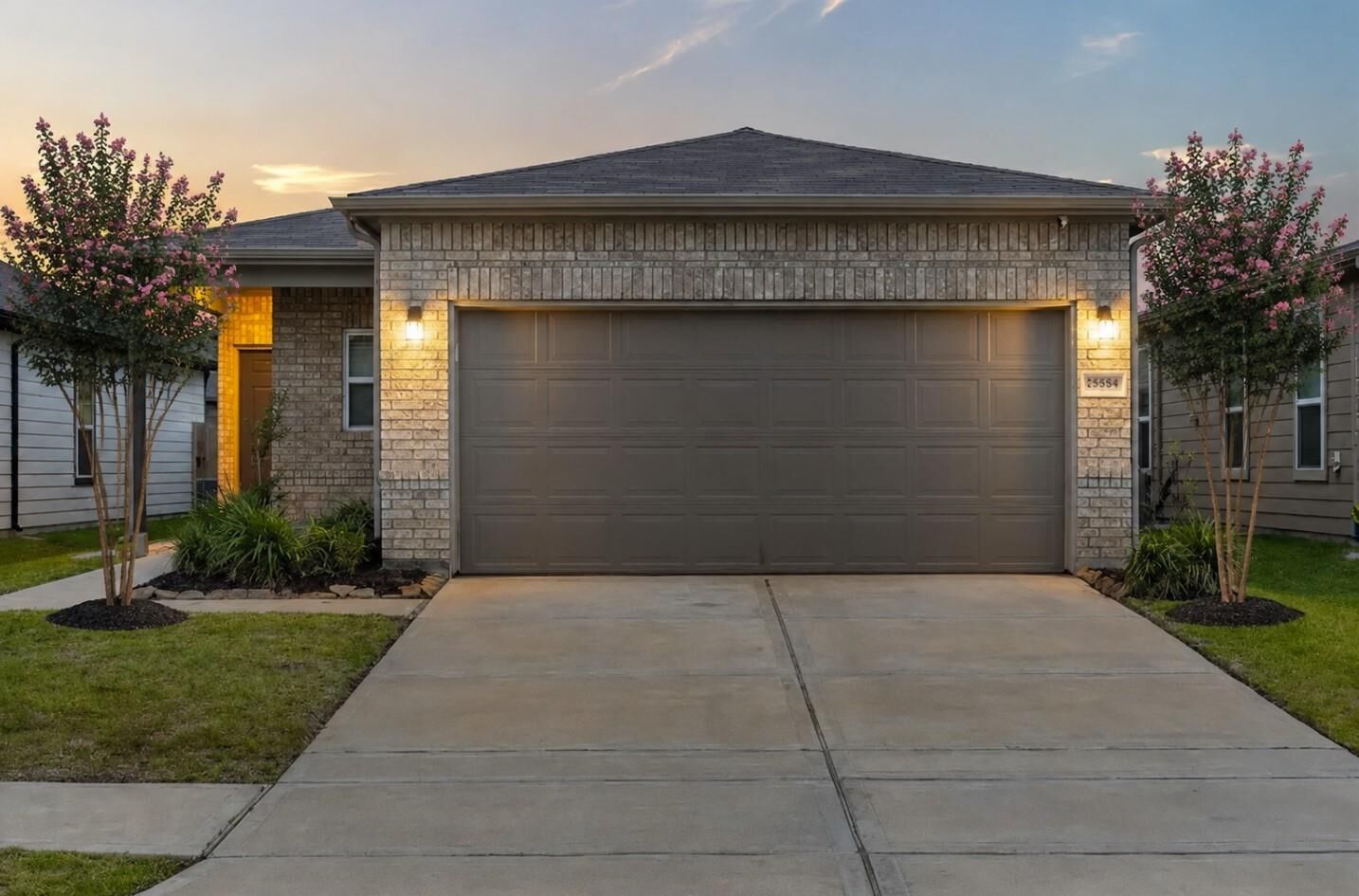 Property Photo: 25554 Burnett Ranch Lane TX 77493