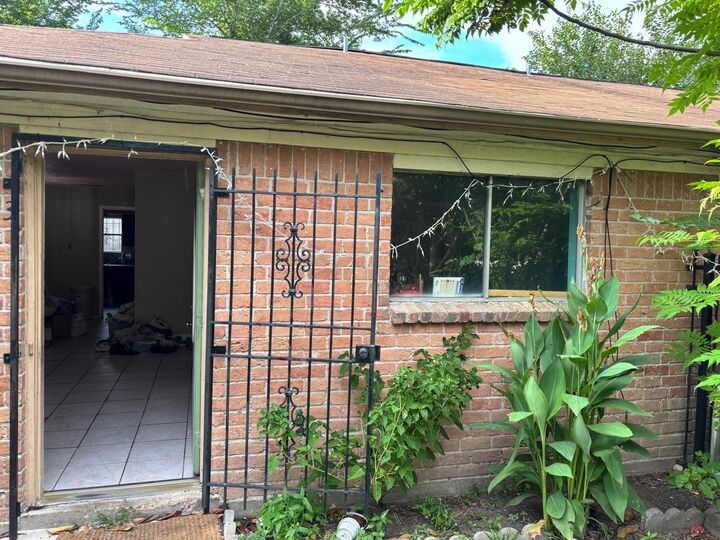 Property Photo: 1612 Crestdale Drive 13 TX 77080