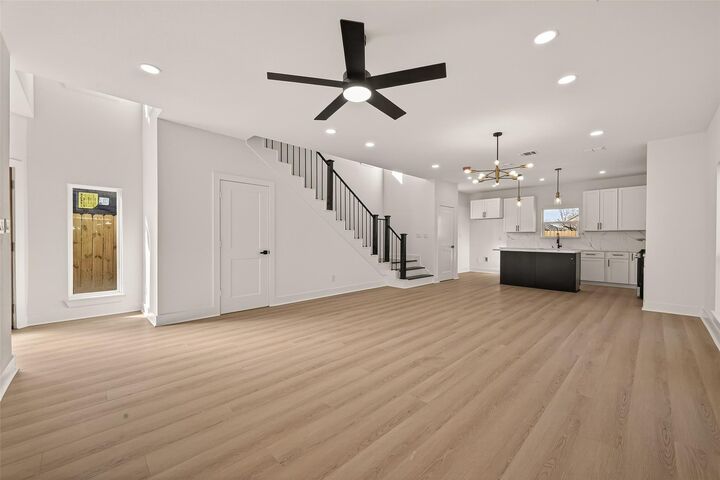 Property Photo: 6719 Knox Street TX 77091