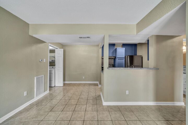 Property Photo:  770 Memorial Mews Street B  TX 77079 