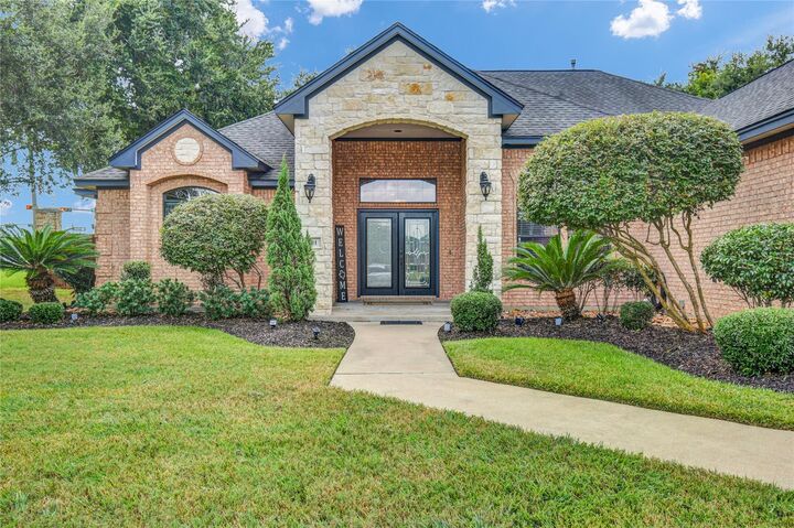 Property Photo: 101 Deerwood Drive TX 77566