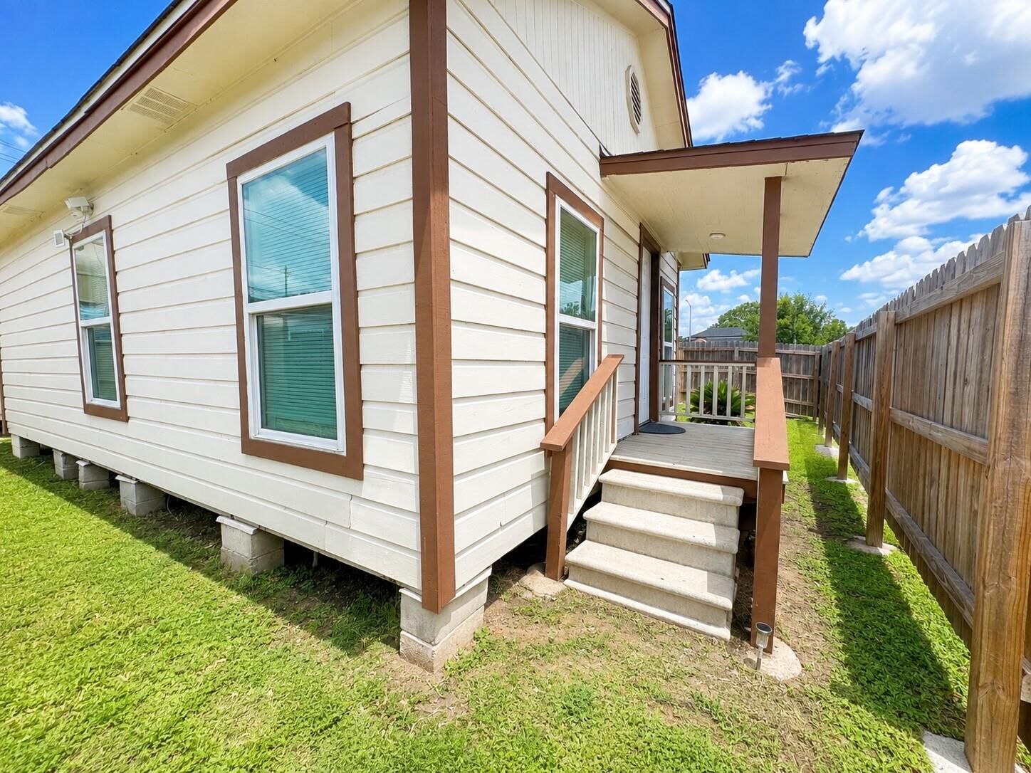 Property Photo: 8109 Double Avenue TX 77088
