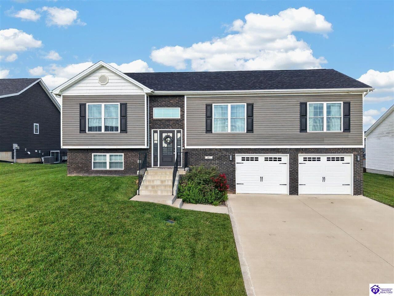 Property Photo:  107 Seabiscuit Court  KY 42701 