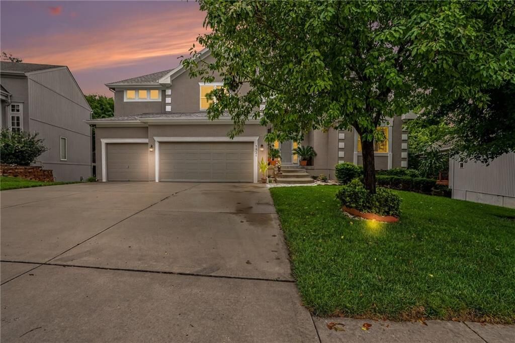 Property Photo: 5821 Bedford Avenue MO 64151