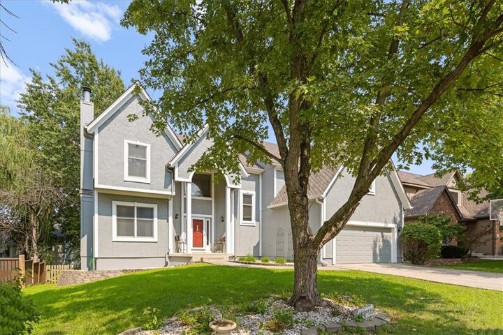 Property Photo: 13119 S Hallet Court KS 66062