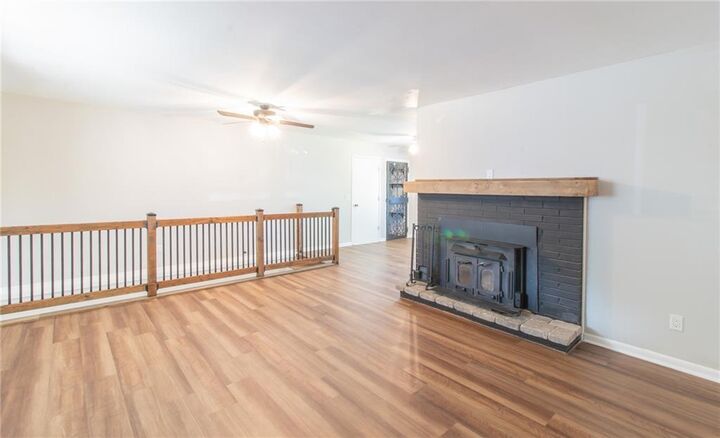 Property Photo:  1608 Lee Lane  MO 64080 