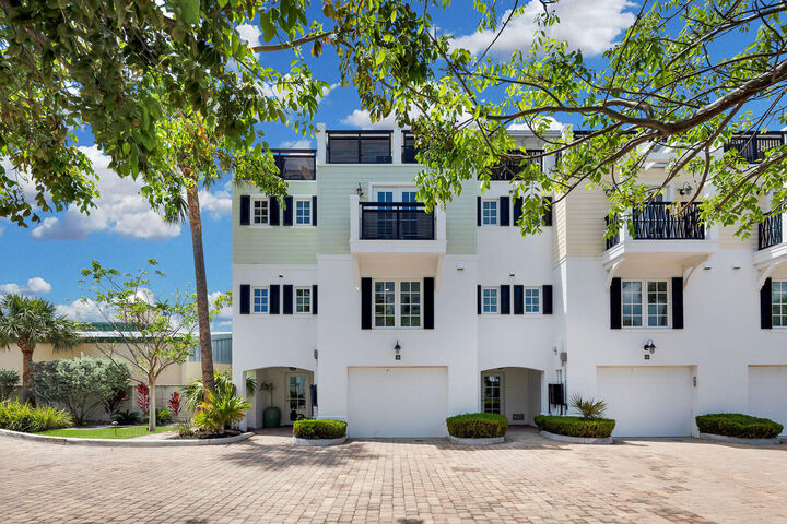 Property Photo:  119 Simonton Street  FL 33040 