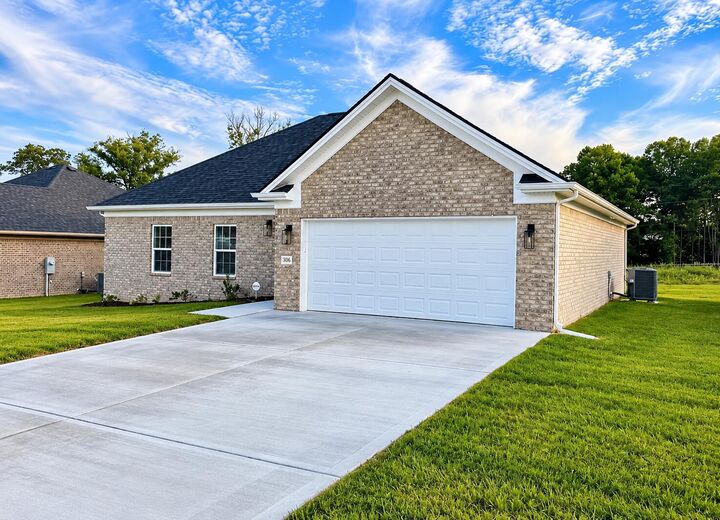 Property Photo: 306 Cinchpost Circle KY 40744