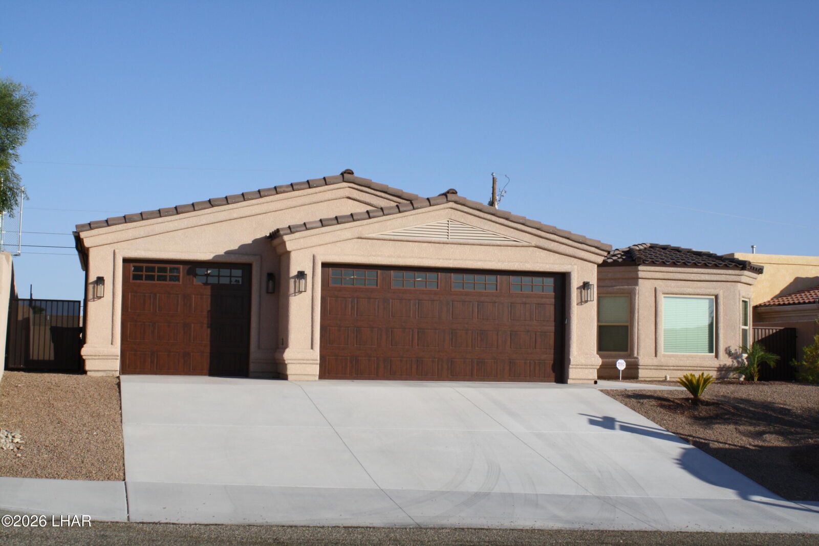 Property Photo:  3266 Newport Dr  AZ 86406 