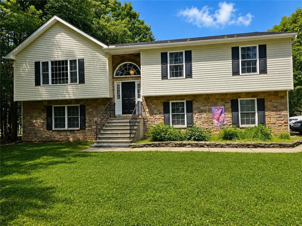 Property Photo: 1145 Stagecoach Road W PA 18235