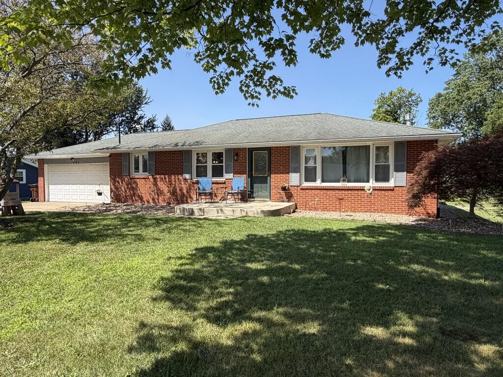 Property Photo: 893 Dresden OH 44905