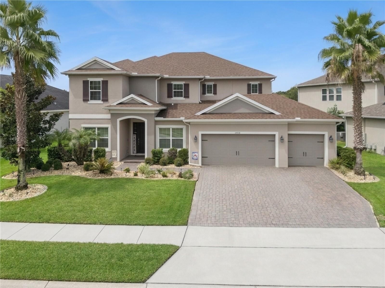 Property Photo: 14038 Jomatt Loop FL 34787