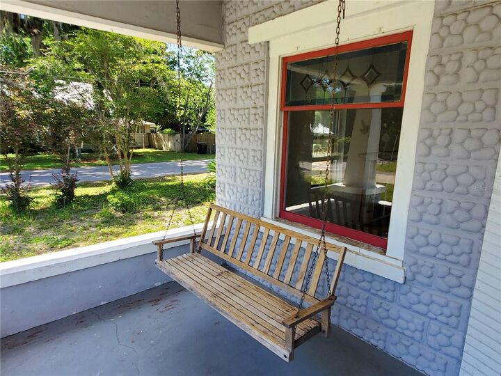 Property Photo: 23882 NW 187th Avenue FL 32643
