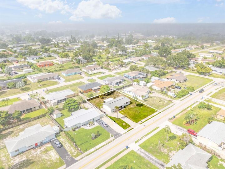 Property Photo: 18186 Iris Road FL 33967