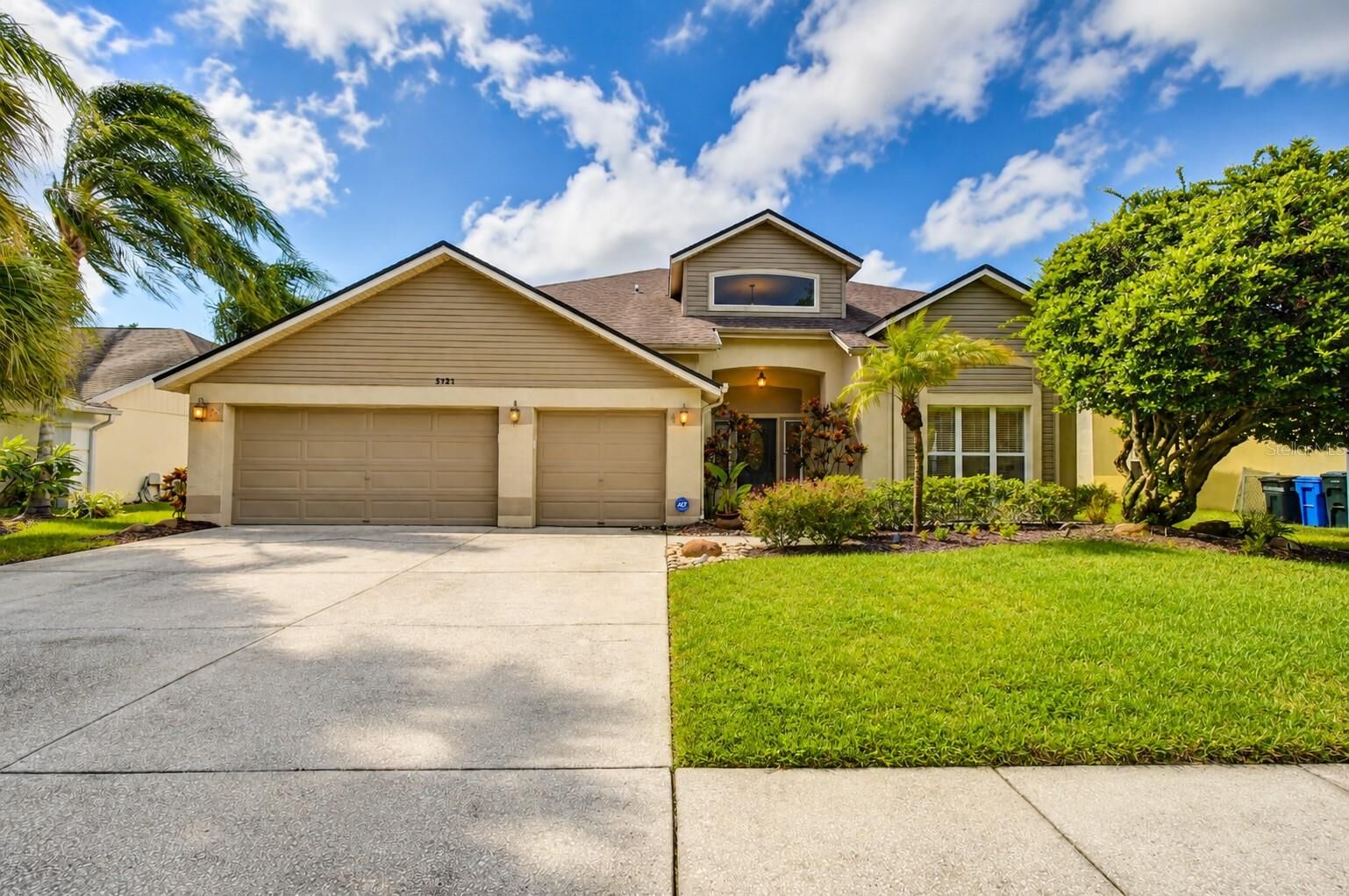 Property Photo: 5424 Windbrush Drive FL 33625