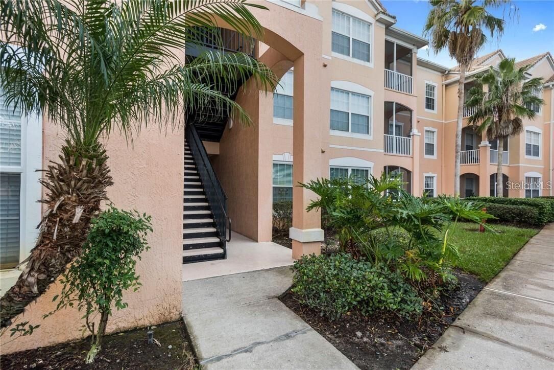 Property Photo:  