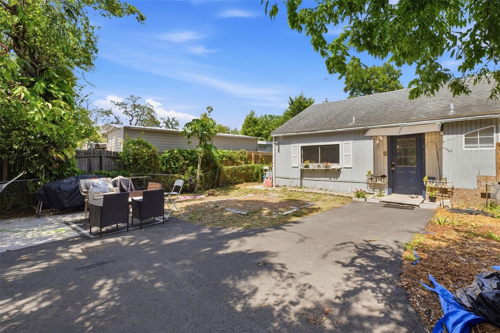 Property Photo:  2706 E Annie Street  FL 33612 