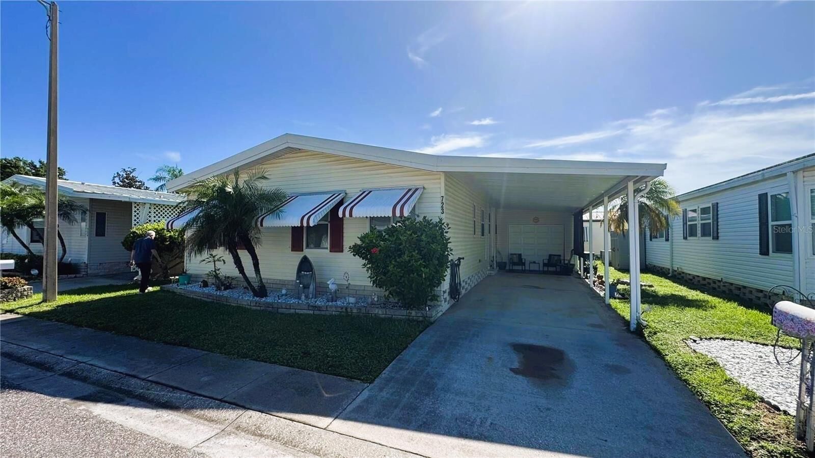 Property Photo:  1001 Starkey Road 723  FL 33771 