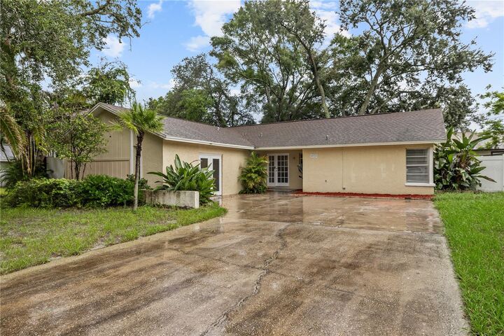 Property Photo: 8529 Renald Boulevard FL 33637